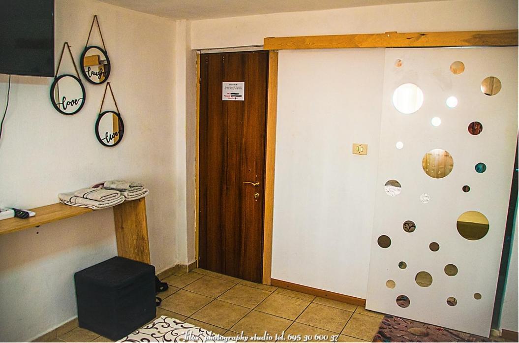 Happy Travellers Apartment เทสซาโลนิกิ ภายนอก รูปภาพ